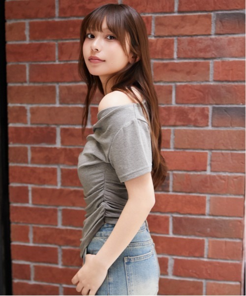 GORGE(ゴージ)の「《ドレープデザイン》カットソー/韓国フェミニン/全3色(Tシャツ/カットソー・レディース・ブラック/オフホワイト/グレー・F)」の7枚目の写真