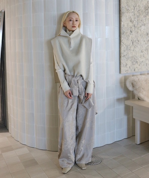 Ameri（アメリ）の「BEST TOUCH HALF ZIP KNIT TOP（ニット/セーター・レディース・オフホワイト/カーキ/ブラック/ピンク/レッド・FREE）」の7枚目の写真