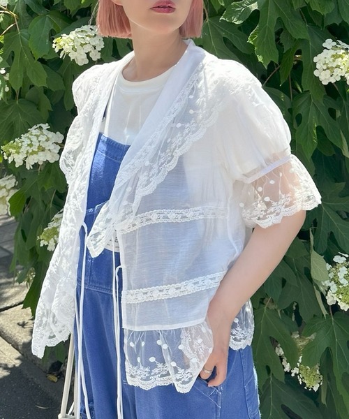 Alley Tokyo（アリートーキョー）の「フリル＆レース半袖ブラウス（シャツ/ブラウス・レディース・ベージュ/サックスブルー/オフホワイト・FREE）」の2枚目の写真
