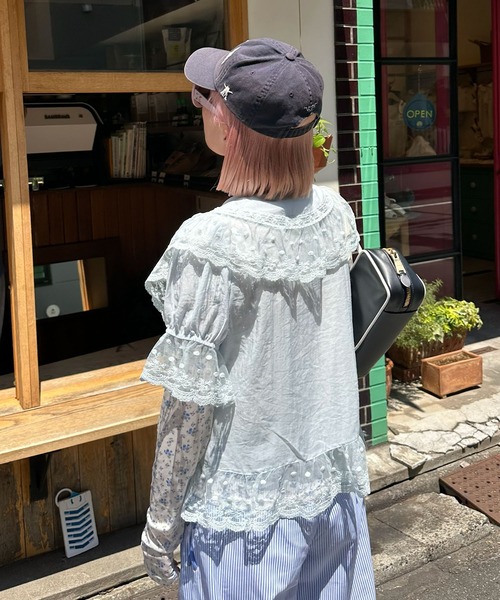 Alley Tokyo（アリートーキョー）の「フリル＆レース半袖ブラウス（シャツ/ブラウス・レディース・ベージュ/サックスブルー/オフホワイト・FREE）」の13枚目の写真