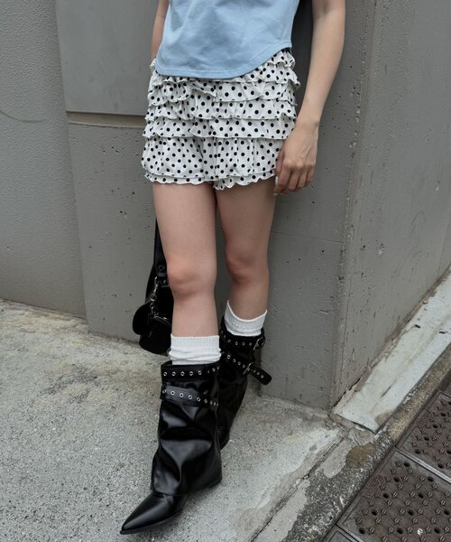 mline（エムライン）の「【トレンドライク】[mline]フリルショートミニ（その他パンツ・レディース・アイボリー/ホワイト系その他/オフホワイト/ブラック/ブラック系その他・2/1）」の8枚目の写真