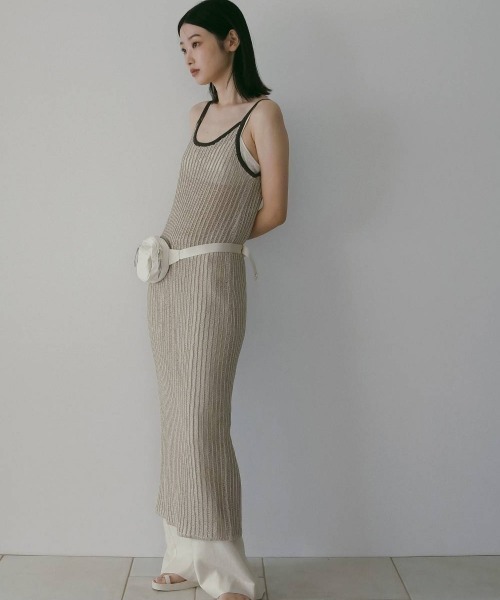 anuke（アンヌーク）の「anuke Piping Cami Onepiece（ワンピース・レディース・ベージュ/ネイビー・38/36）」の3枚目の写真
