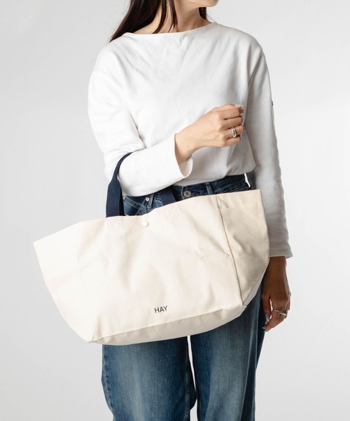 HAY(ヘイ)の「HAY / ヘイ Weekend Bag Organic Small オーガニックコットン 2WAY トートバッグ(トートバッグ・レディース・チョコ/ナチュラル・FREE)」の8枚目の写真