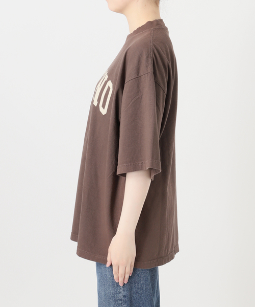 is-ness(イズネス)の「ISNESS MUSIC/イズネス ミュージック 別注 TECNO Tシャツ(Tシャツ/カットソー・レディース・ブラウン・SMALL)」の4枚目の写真