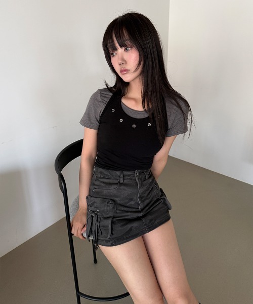 4INT.(フォイント)の「【インナーパンツ付き】ミリタリー カモフラージュ カーゴ ミニ スカート(スカート・レディース・カーキ/チャコール・M/S)」の11枚目の写真
