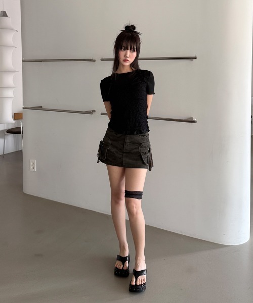 4INT.(フォイント)の「【インナーパンツ付き】ミリタリー カモフラージュ カーゴ ミニ スカート(スカート・レディース・カーキ/チャコール・M/S)」の22枚目の写真