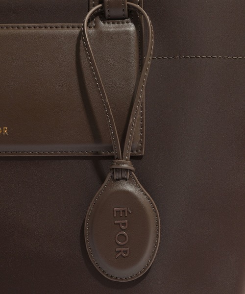 E'POR（エポール）の「【E'POR】BOAT BAG Medium/撥水・軽量・一部WEB限定カラー・26AW新色（ハンドバッグ・レディース・ベージュ/ダークブラウン/ブラック系その他/ブラック・FREE）」の15枚目の写真