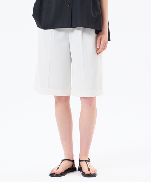 MACKINTOSH PHILOSOPHY(マッキントッシュ フィロソフィー)の「ドライツイルツータックハーフパンツ(その他パンツ・レディース・オフホワイト/ブラウン系その他4/ダークネイビー・38)」の2枚目の写真
