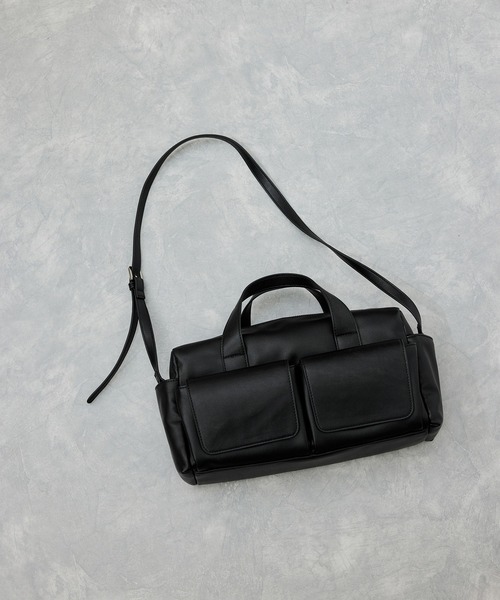 ADAM ET ROPE'(アダムエロペ)の「【WEB限定】アウトフラップポケットショルダーバッグ(ショルダーバッグ・レディース・ブラック/オフホワイト・FREE)」の5枚目の写真