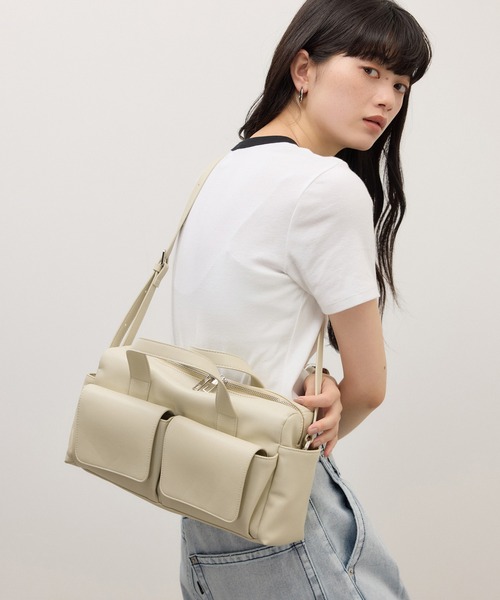 ADAM ET ROPE'(アダムエロペ)の「【WEB限定】アウトフラップポケットショルダーバッグ(ショルダーバッグ・レディース・ブラック/オフホワイト・FREE)」の10枚目の写真