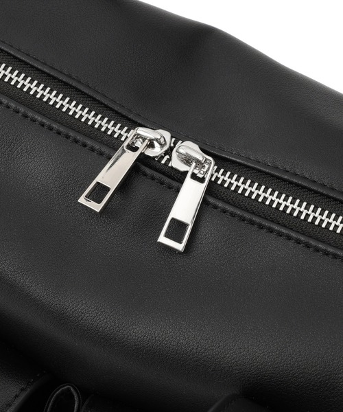 ADAM ET ROPE'(アダムエロペ)の「【WEB限定】アウトフラップポケットショルダーバッグ(ショルダーバッグ・レディース・ブラック/オフホワイト・FREE)」の18枚目の写真