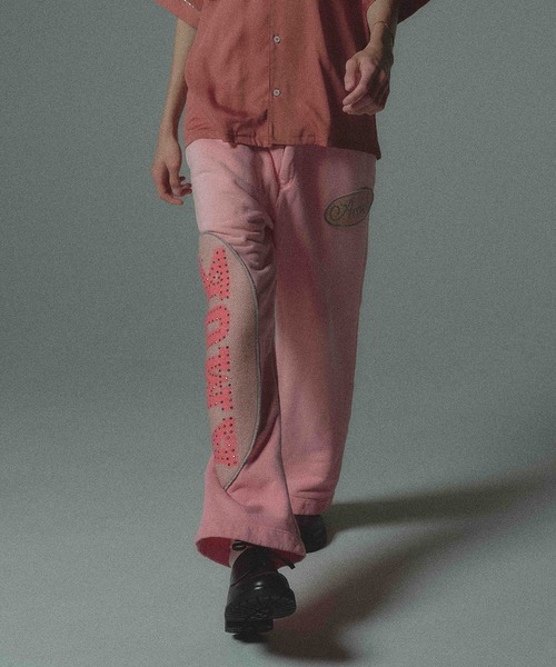 amok（アモク）の「FADE STUDS PANTS（その他パンツ・メンズ・ピンク/ブルー・S/M/L）」の2枚目の写真