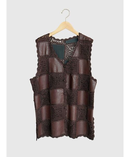 FIKA.（フィーカ）の「Patchwork design crochet gilet（ベスト・レディース・オフホワイト/ブラウン/ブラック・MEDIUM）」の4枚目の写真