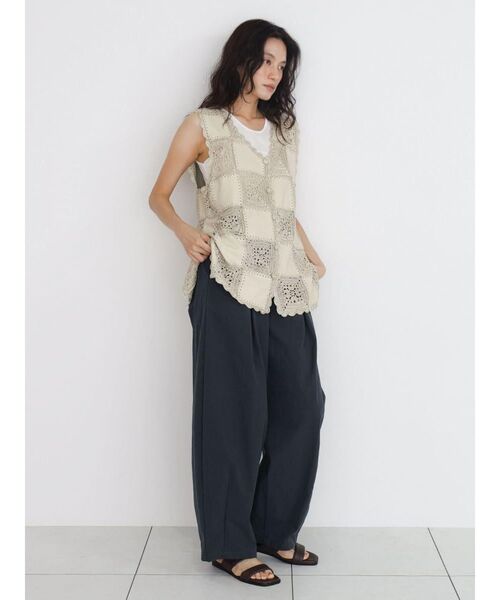 FIKA.（フィーカ）の「Patchwork design crochet gilet（ベスト・レディース・オフホワイト/ブラウン/ブラック・MEDIUM）」の21枚目の写真