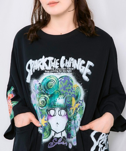 ScoLar(スカラー)の「163631:スプレーアート風スカラーちゃんプルオーバー(Tシャツ/カットソー・レディース・ブラック/グレー/ネイビー・M)」の9枚目の写真