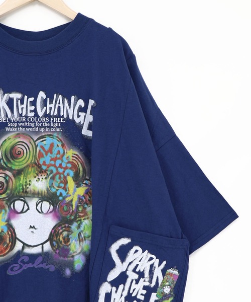 ScoLar(スカラー)の「163631:スプレーアート風スカラーちゃんプルオーバー(Tシャツ/カットソー・レディース・ブラック/グレー/ネイビー・M)」の15枚目の写真