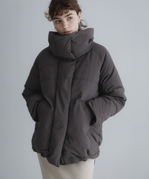 URBAN RESEARCH Sonny Label(アーバンリサーチサニーレーベル)の「撥水ビッグカラーダウンコート(ダウンジャケット/コート・レディース・ブラウン/チャコールグレー/ブラック・FREE)」の2枚目の写真