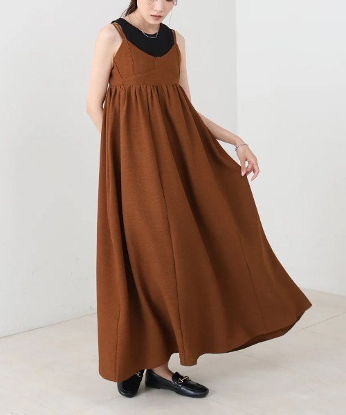 Bab(バブ)の「【S・Mサイズ展開】ビスチェライクフレアキャミワンピース(ワンピース・レディース・ブルー/グレイッシュベージュ/ブラウン/ブラック・SMALL/MEDIUM)」の3枚目の写真