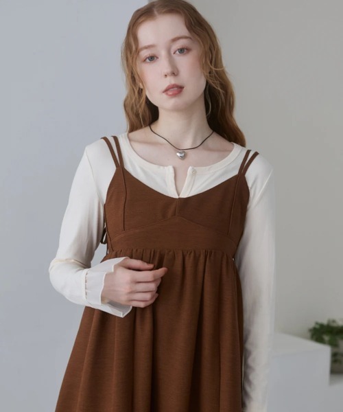 Bab(バブ)の「【S・Mサイズ展開】ビスチェライクフレアキャミワンピース(ワンピース・レディース・ブルー/グレイッシュベージュ/ブラウン/ブラック・SMALL/MEDIUM)」の16枚目の写真