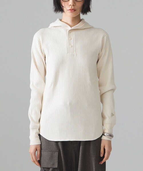 BEAMS BOY(ビームスボーイ)の「【別注】Healthknit × maturely / リブ フード ヘンリー ロングスリーブ(Tシャツ/カットソー・レディース・ナチュラル/ブラック/ブラウン・ONE SIZE)」の11枚目の写真