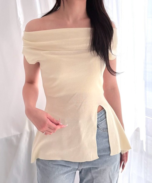 merrylatte(メリーラテ)の「オフショルダー ウエストシェイプ ペプラムトップス(その他トップス・レディース・ホワイト/ブラック・FREE)」の9枚目の写真