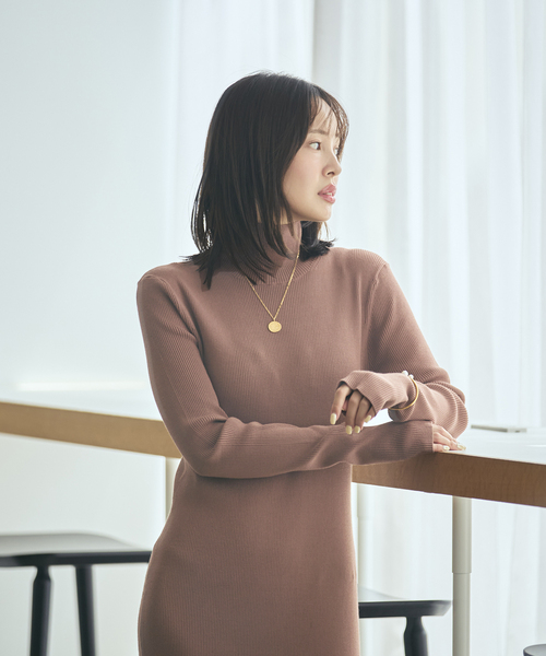 Noble(ノーブル)の「《追加・新色・WEB限定カラーあり》RY/PLリブハイネック ロングワンピース(ワンピース・レディース・ブラック/ベージュ/グレー/モカ・38/36)」の22枚目の写真