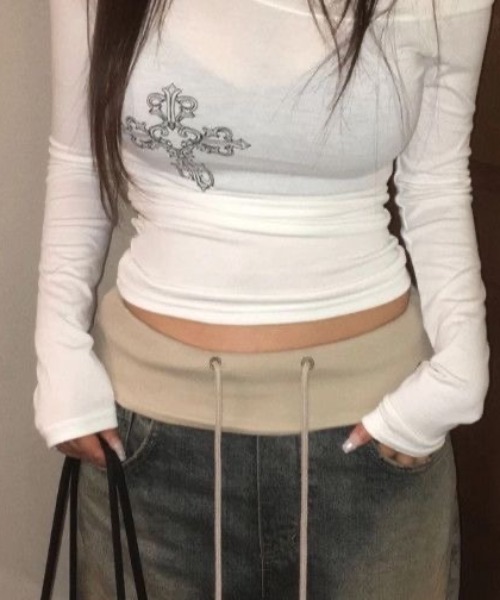 lulufa(ルルファ)の「ワンショルダーギャザートップス(Tシャツ/カットソー・レディース・ホワイト/ブラック・FREE)」の16枚目の写真