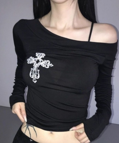 lulufa(ルルファ)の「ワンショルダーギャザートップス(Tシャツ/カットソー・レディース・ホワイト/ブラック・FREE)」の9枚目の写真
