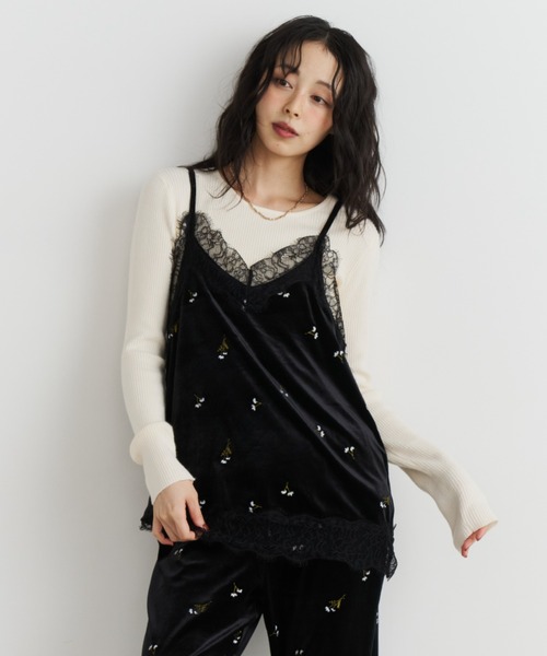 Unitage(ユニテージ)の「ベロア刺繍キャミソール(キャミソール・レディース・ブラウン/ブラック・FREE)」の10枚目の写真