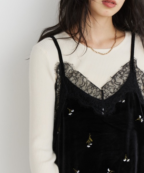 Unitage(ユニテージ)の「ベロア刺繍キャミソール(キャミソール・レディース・ブラウン/ブラック・FREE)」の17枚目の写真