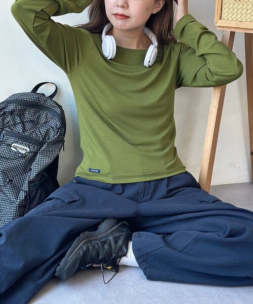 CPCM(シーピーシーエム)の「テンセル混クルーロンT(Tシャツ/カットソー・レディース・グレー/ブラック/ホワイト/グリーン系/レッド・FREE)」の4枚目の写真