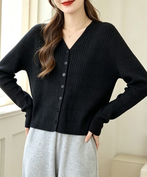 ONEP STAR(ワンピスター)の「リブ編みVネック長袖ニットカーディガン(カーディガン/ボレロ・レディース・ブラック/ベージュ・FREE)」の14枚目の写真