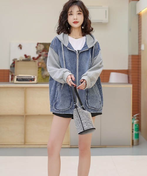 witch(ウイッチ)の「デニム ジャケットレフード付き 長袖羽織 ゆったり ジージャン(デニムジャケット・レディース・ブルー・M/L/XL)」の3枚目の写真