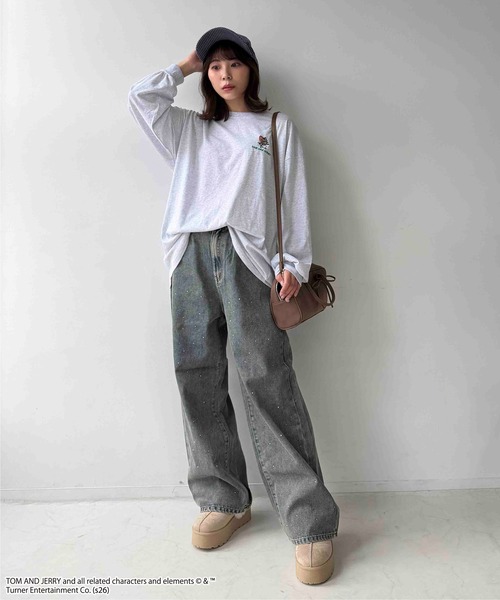 AS KNOW AS plus(アズノゥアズプラス)の「☆アクリルキーホルダー付き トムとジェリー 刺繍ロンT 【TOM and JERRY/トムとジェリー】(Tシャツ/カットソー・レディース・スミクロ/オフホワイト/オートミール/ダークグリーン・FREE)」の18枚目の写真