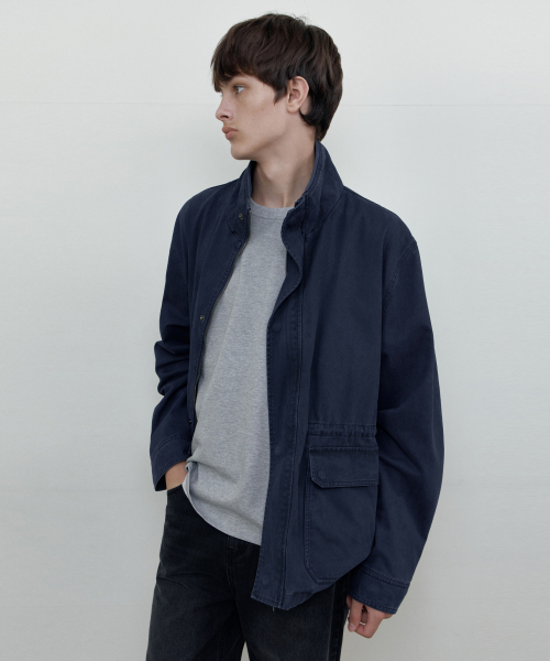 WEDNESDAY OASIS(ウェンズデーオアシス)の「ウォッシュドツイル アウトポケットジャケット_NAVY(WCB6OT04)(その他アウター・メンズ・ネイビー・MEDIUM/LARGE)」の2枚目の写真