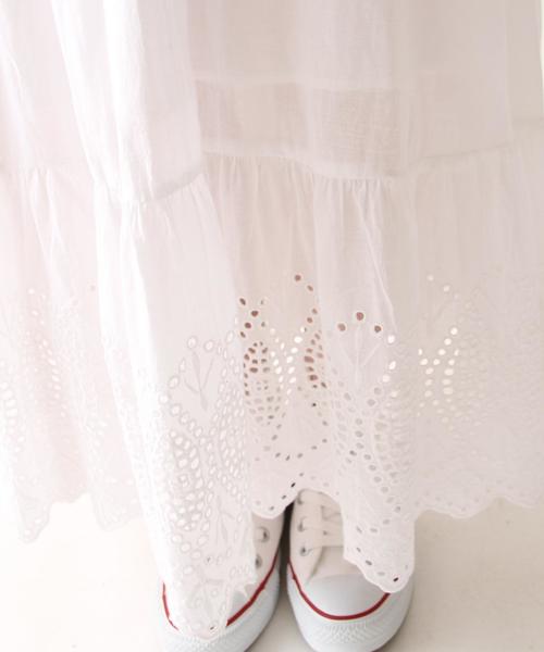 coen(コーエン)の「【『リンネル』2017/6月号掲載・『LEE』2017/5月号掲載・Market】スカラップレースマキシスカート(スカート・レディース・ホワイト/コバルトブルー・FREE)」の4枚目の写真