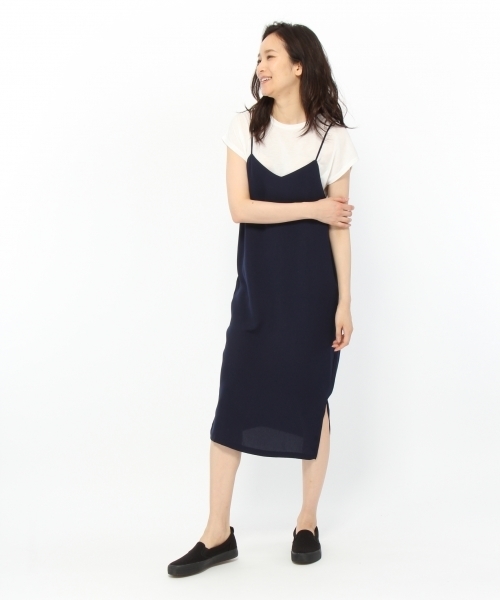 LAKOLE(ラコレ)の「PEサテンキャミソールワンピース / LAKOLE(ワンピース・レディース・ネイビー/ダークブラウン/オリーブ・MEDIUM/SMALL/LARGE)」の6枚目の写真