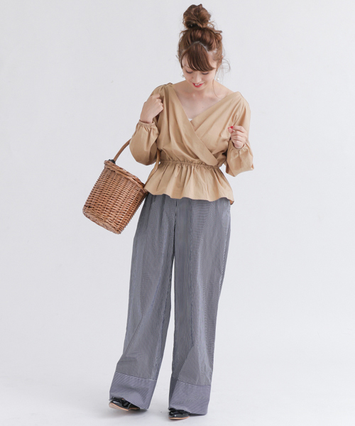 URBAN RESEARCH Sonny Label（アーバンリサーチサニーレーベル）の「2WAYシャーリングブラウス（シャツ/ブラウス・レディース・ベージュ/ピンク/ブラック・FREE）」の7枚目の写真