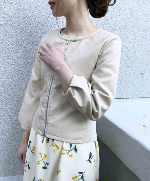 PICCIN（ピッチン）の「フェイクレザーリブ切り替えボリューム袖ジャケット（ライダースジャケット・レディース・ブラック/ベージュ/ピンク・MEDIUM/LARGE）」の6枚目の写真