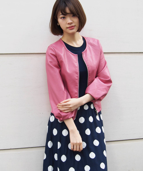 PICCIN（ピッチン）の「フェイクレザーリブ切り替えボリューム袖ジャケット（ライダースジャケット・レディース・ブラック/ベージュ/ピンク・MEDIUM/LARGE）」の19枚目の写真