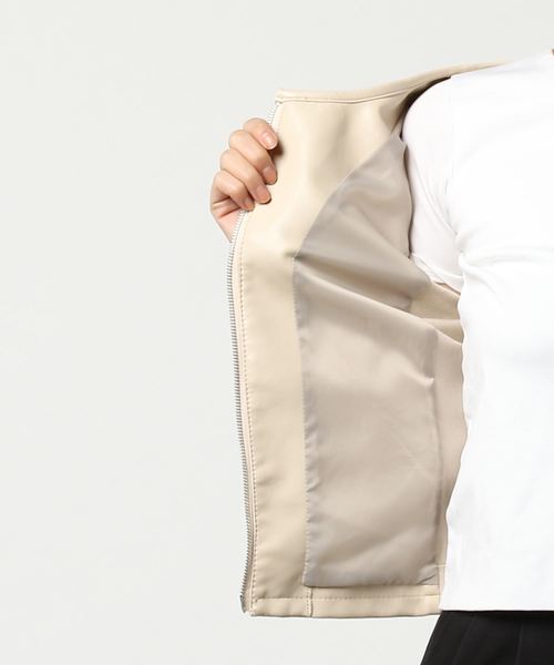 PICCIN（ピッチン）の「フェイクレザーリブ切り替えボリューム袖ジャケット（ライダースジャケット・レディース・ブラック/ベージュ/ピンク・MEDIUM/LARGE）」の10枚目の写真