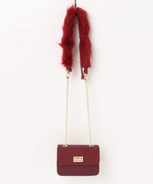 KOBE LETTUCE（コウベレタス）の「バッグは小さめが可愛い☆アクセサリーのようにコーデを格上げ！ファーショルダーミニバッグ/レディース鞄/パーティーバッグ[B1106]神戸レタス（ショルダーバッグ・レディース・ベージュ/ブラック/ボルドー・FREE）」の3枚目の写真