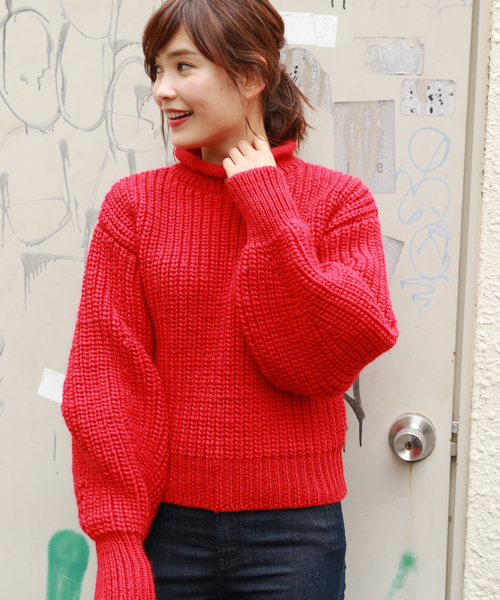 apres jour（アプレジュール）の「ハイネックロールニット【ZOZOTOWN限定アイテム】（ニット/セーター・レディース・ブラック/レッド/クリーム/キャメル・フリー）」の4枚目の写真