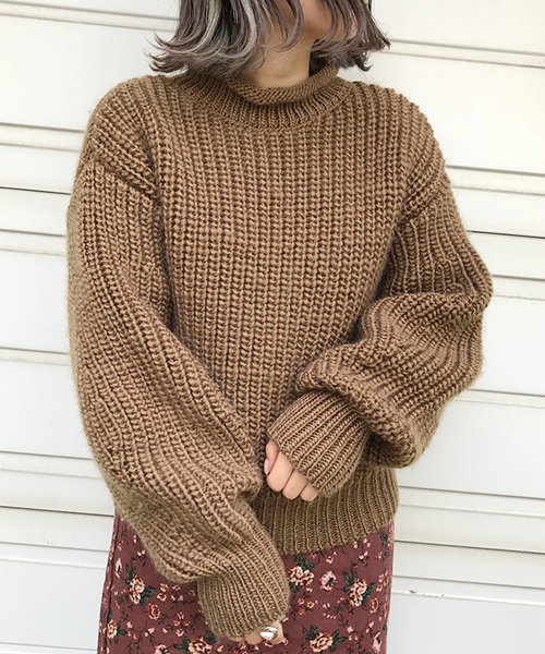 apres jour（アプレジュール）の「ハイネックロールニット【ZOZOTOWN限定アイテム】（ニット/セーター・レディース・ブラック/レッド/クリーム/キャメル・フリー）」の7枚目の写真