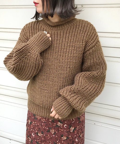 apres jour（アプレジュール）の「ハイネックロールニット【ZOZOTOWN限定アイテム】（ニット/セーター・レディース・ブラック/レッド/クリーム/キャメル・フリー）」の8枚目の写真