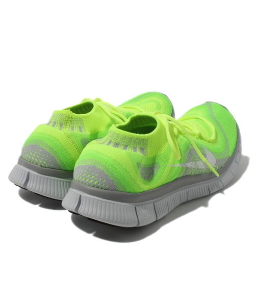 NIKE(ナイキ)の「ナイキ フリー フライニット ネオンカラー NIKE FREE FLYKNIT+(スニーカー・メンズ・イエロー/ブラック/パープル・28cm/27.5cm/26.5cm/27cm/28.5cm/26cm)」の6枚目の写真