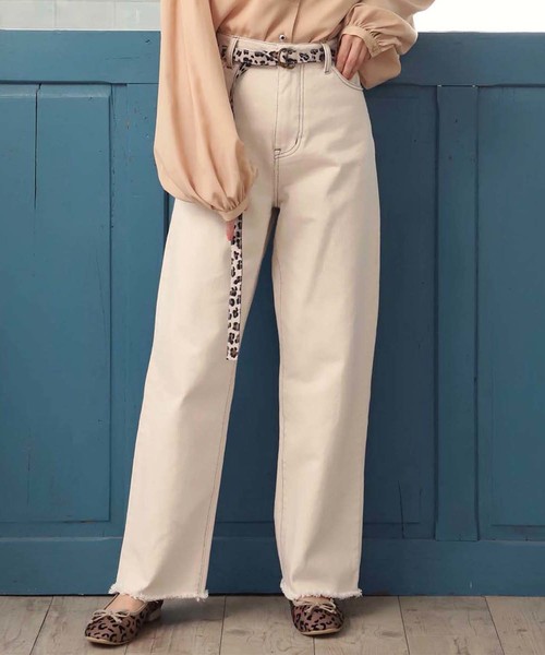 one after another NICE CLAUP(ワンアフターアナザーナイスクラップ)の「ベルト付きデニムパンツ(デニムパンツ・レディース・アイボリー/ブラック/ブルー/ネイビー・SMALL/MEDIUM)」の2枚目の写真