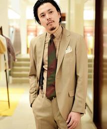 TOMORROWLAND MEN�i�g�D�����[�����h�����j�́uSuper130�fs�E�[���V���N 2�{�^���e�[���[�h�W���P�b�g ZEGNA TRAVELLER�i�e�[���[�h�W���P�b�g�j�v