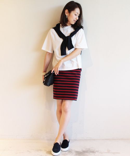 BEAUTY&YOUTH UNITED ARROWS（ビューティーアンドユースユナイテッドアローズ）の「BYTF ∵ポンチボーダー柄タイトスカート ◆（スカート・レディース・ネイビー/オフホワイト/ブラック/レッド・SMALL/MEDIUM）」の4枚目の写真