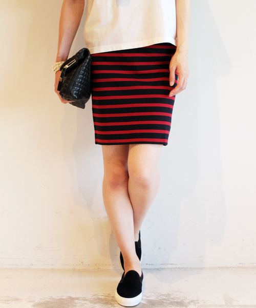 BEAUTY&YOUTH UNITED ARROWS（ビューティーアンドユースユナイテッドアローズ）の「BYTF ∵ポンチボーダー柄タイトスカート ◆（スカート・レディース・ネイビー/オフホワイト/ブラック/レッド・SMALL/MEDIUM）」の13枚目の写真